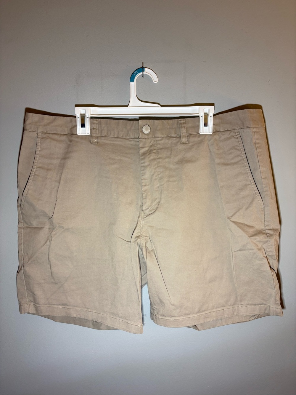 Bonobos Men’s Flat Front Shorts in Khaki